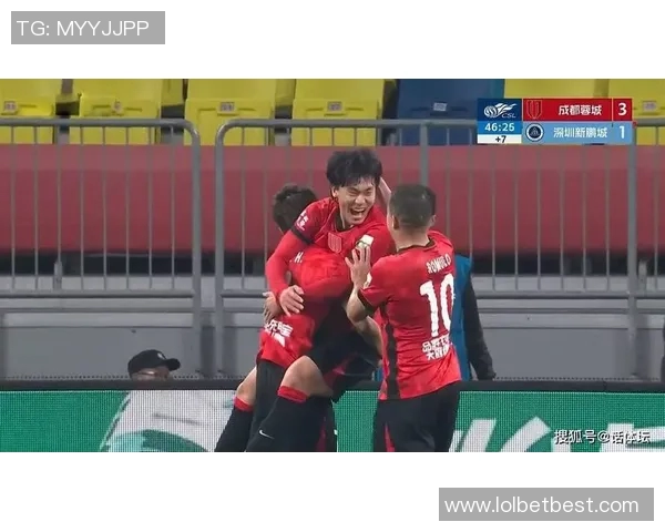 西甲精彩对决那不勒斯大胜里昂红牌事件引发全场热议